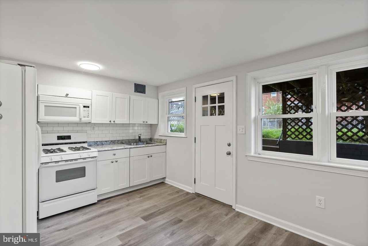 8047 Park Haven Rd - Photo 4 of 26