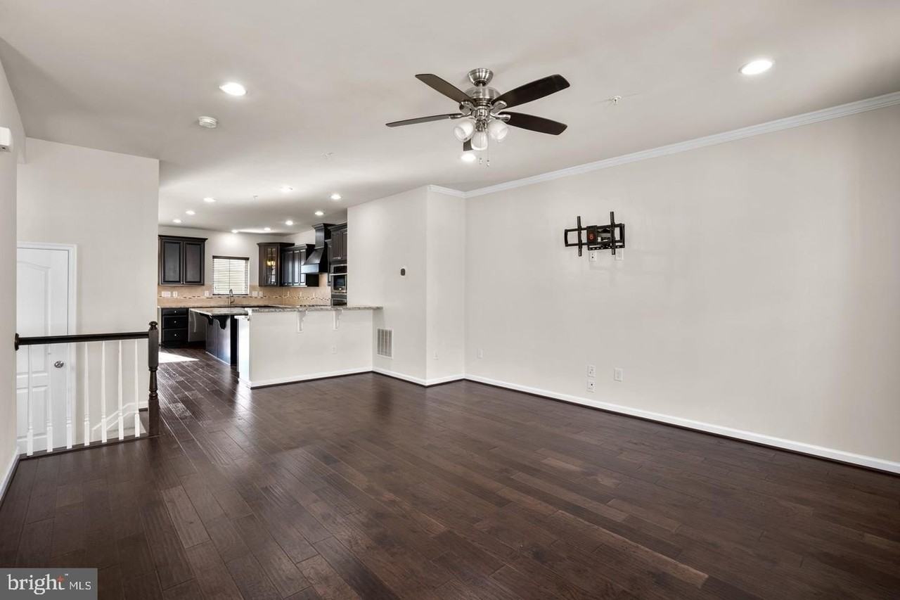 7977 Alchemy Way - Photo 2 of 33