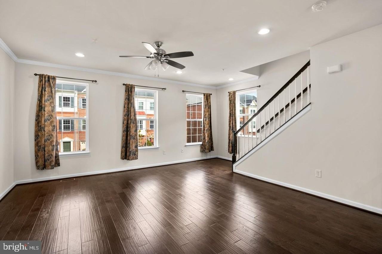 7977 Alchemy Way - Photo 4 of 33