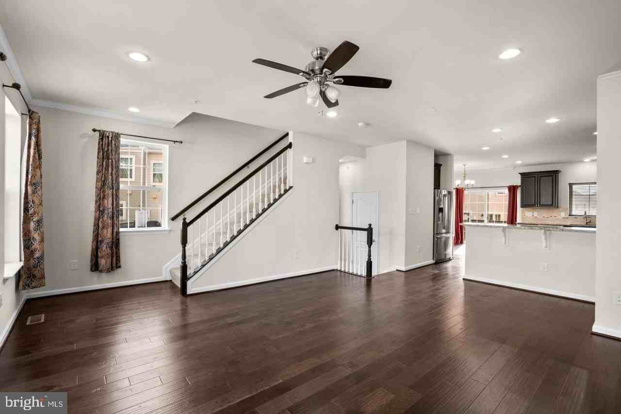 7977 Alchemy Way - Photo 5 of 33