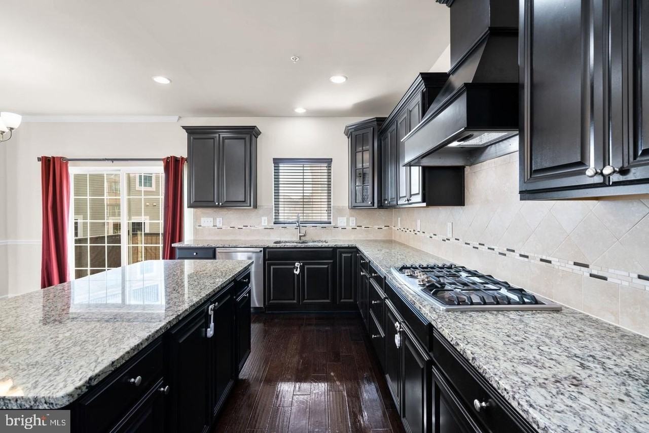 7977 Alchemy Way - Photo 7 of 33
