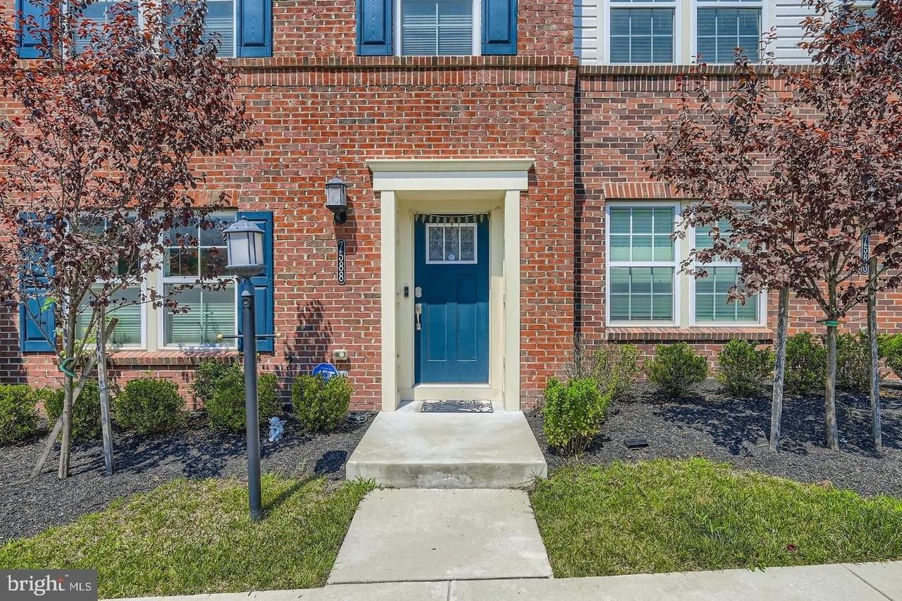 7588 Warburg Way - Photo 4 of 28