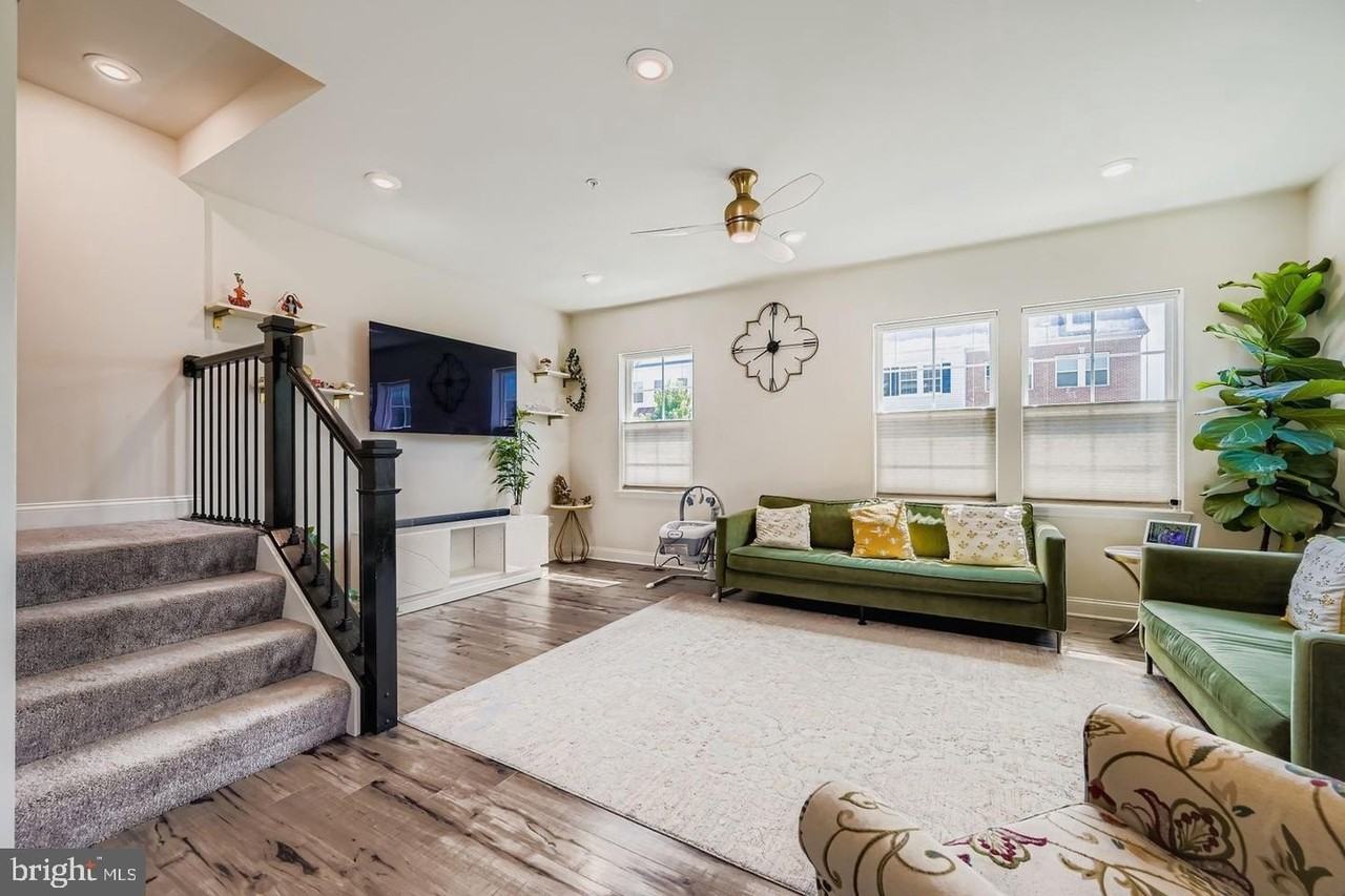 7588 Warburg Way - Photo 5 of 28