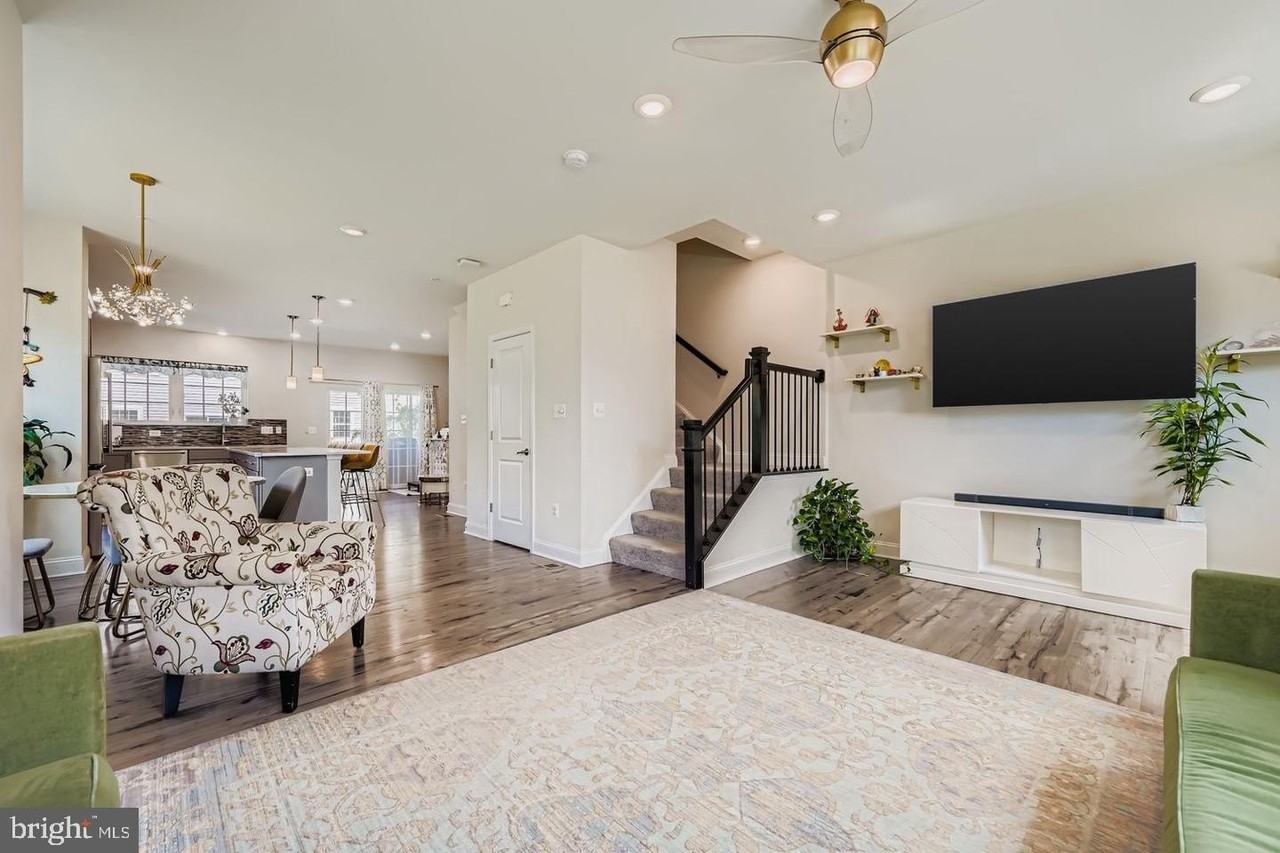 7588 Warburg Way - Photo 6 of 28