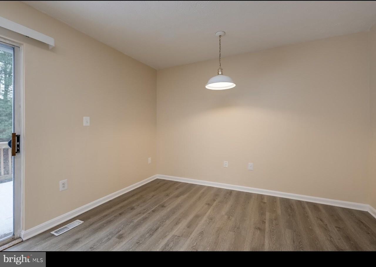 9058 Constant Crse - Photo 6 of 31