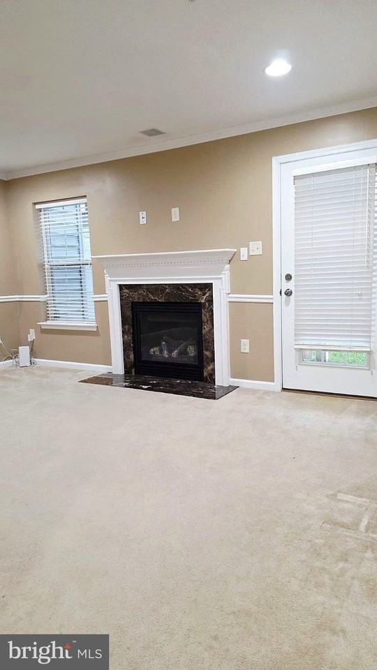 9821 Solar Crse - Photo 3 of 35