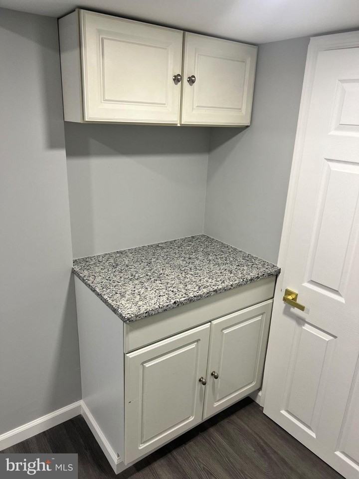 1706 Portland Ave - Photo 5 of 15