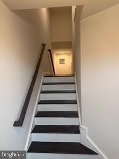 14916 TOWNSHEND Avenue - Photo 2 of 13