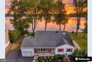 191 Lakeshore Dr - Photo 1 of 1