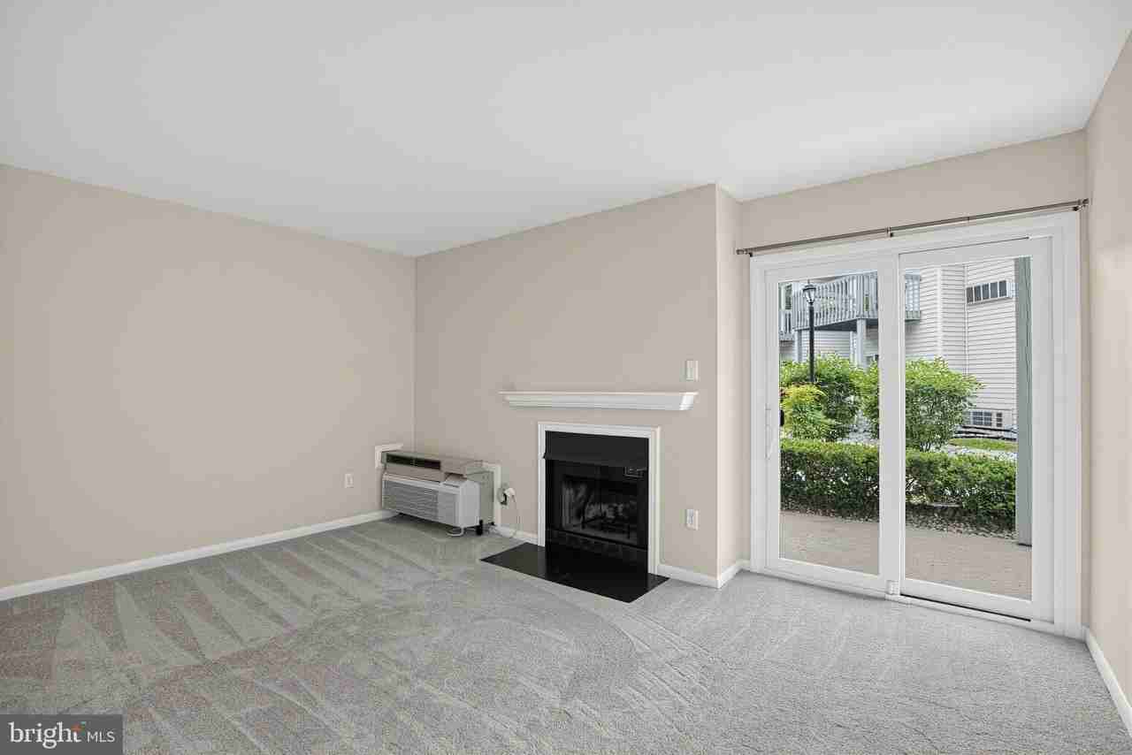2034 Lucas Ln - Photo 7 of 15