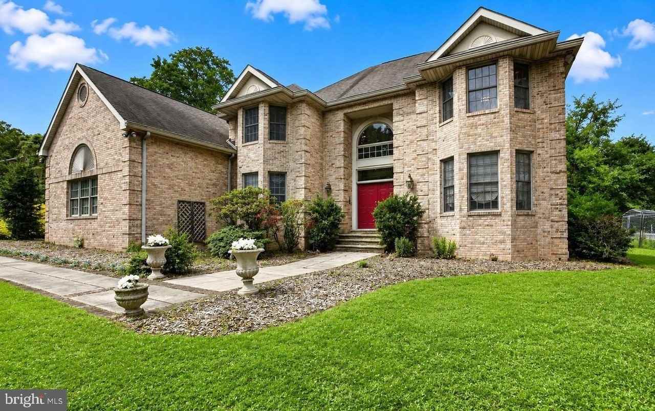15 Scenic Dr - Photo 3 of 50
