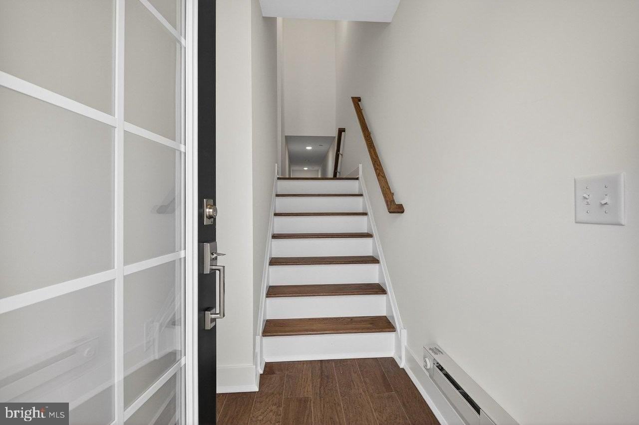135 John Vanzandt Dr - Photo 3 of 17