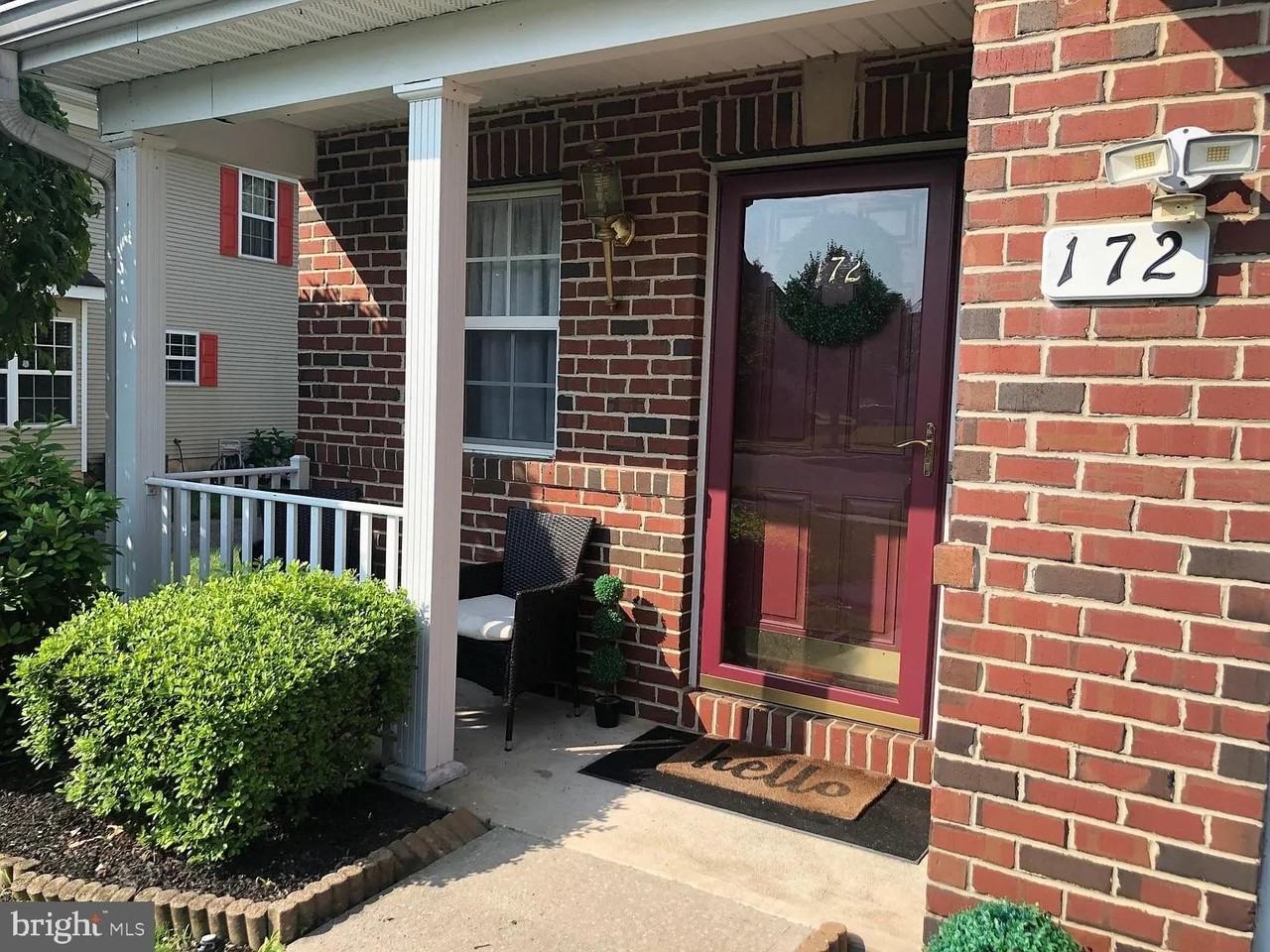 172 Fountayne Ln - Photo 2 of 23