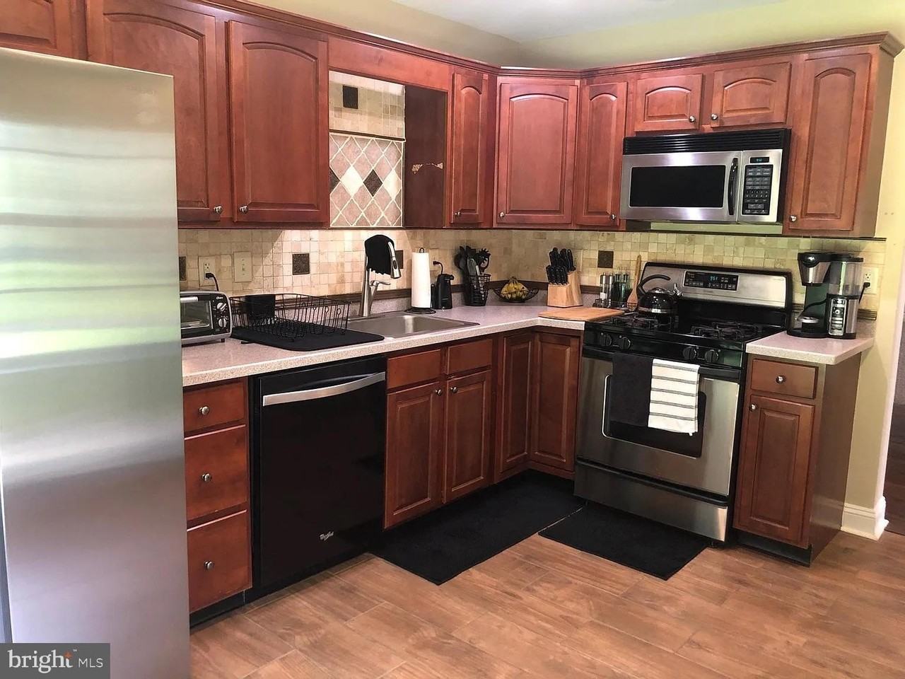 172 Fountayne Ln - Photo 7 of 23
