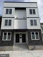 featured image of 816 S Clinton Ave