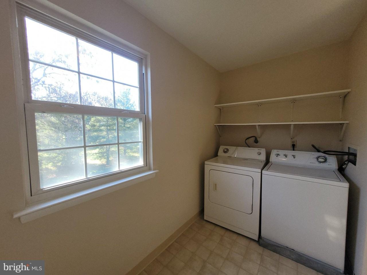 211 Dean Dr - Photo 7 of 13