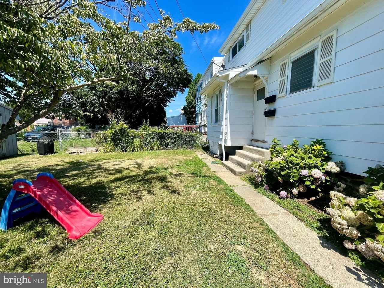 2700 Edgmont Ave #B - Photo 2 of 29