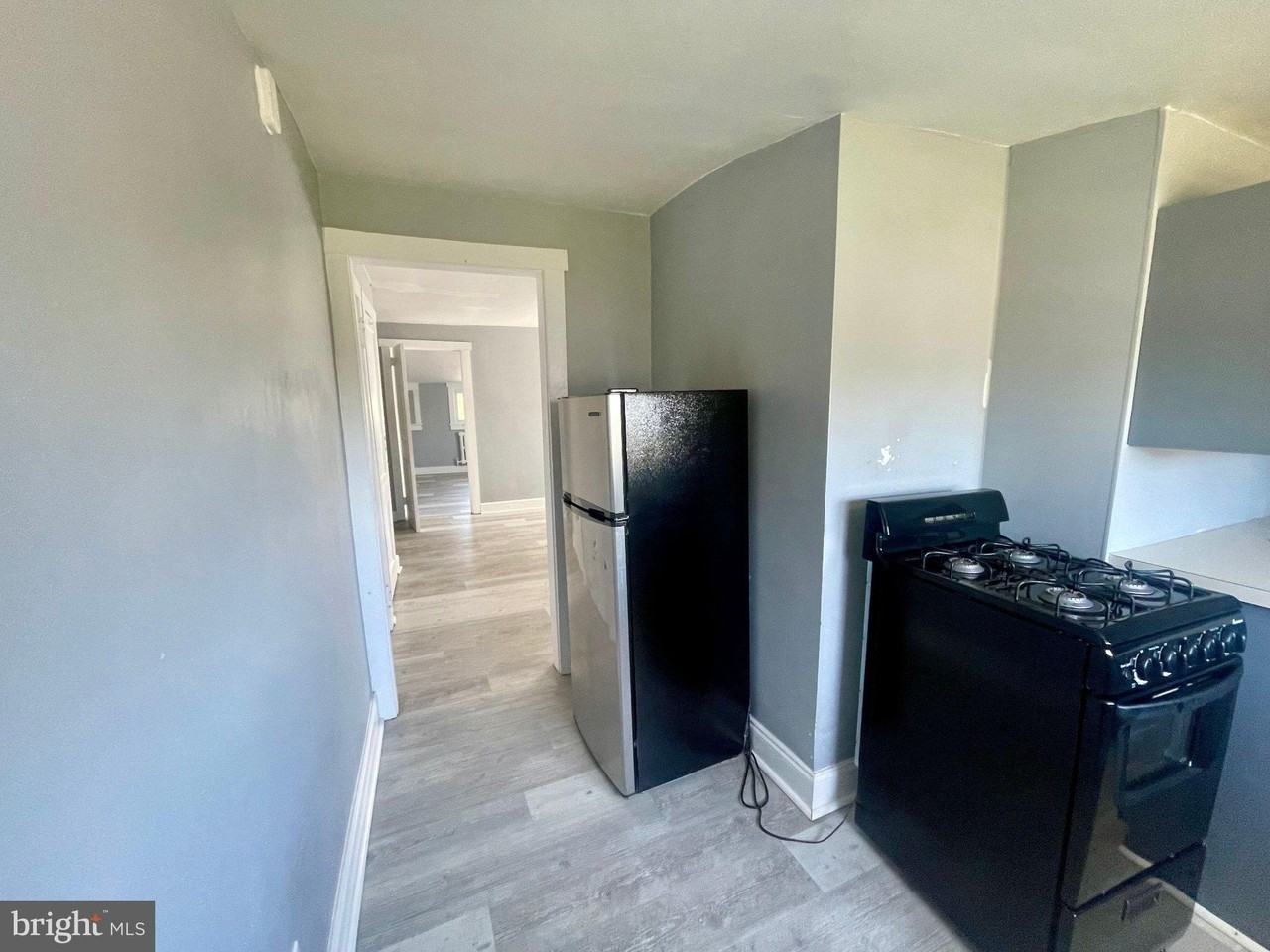 2700 Edgmont Ave #B - Photo 7 of 29