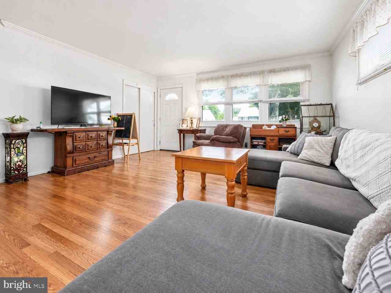313 Williams Rd - Photo 3 of 21