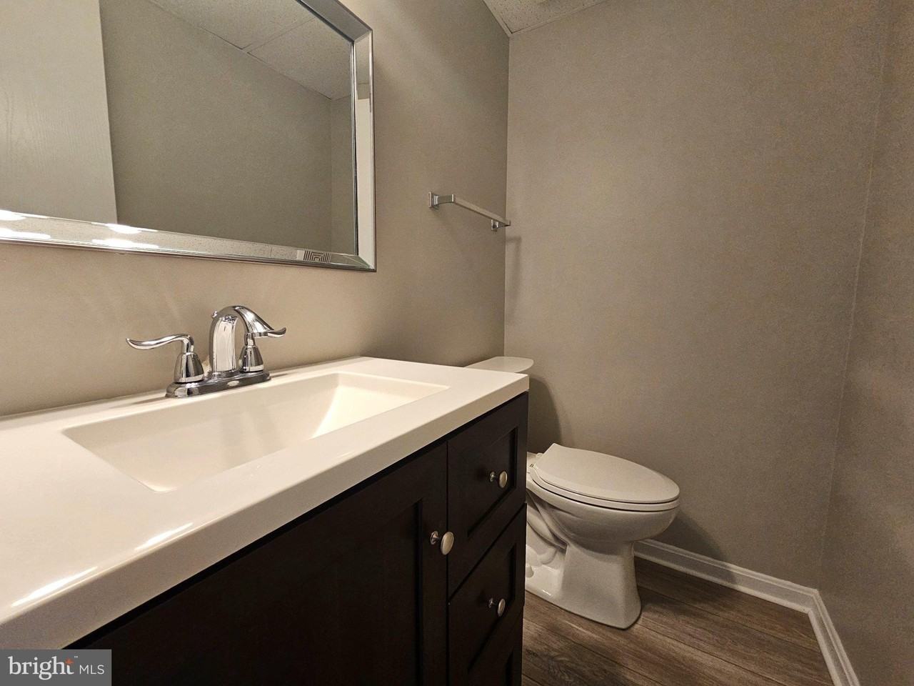 48 E Gay St - Photo 4 of 9