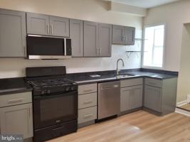 featured image of 402 E Orange St