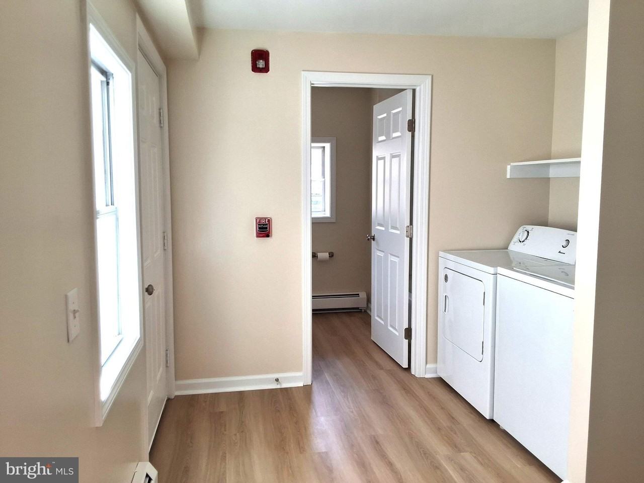 402 E Orange St - Photo 7 of 12