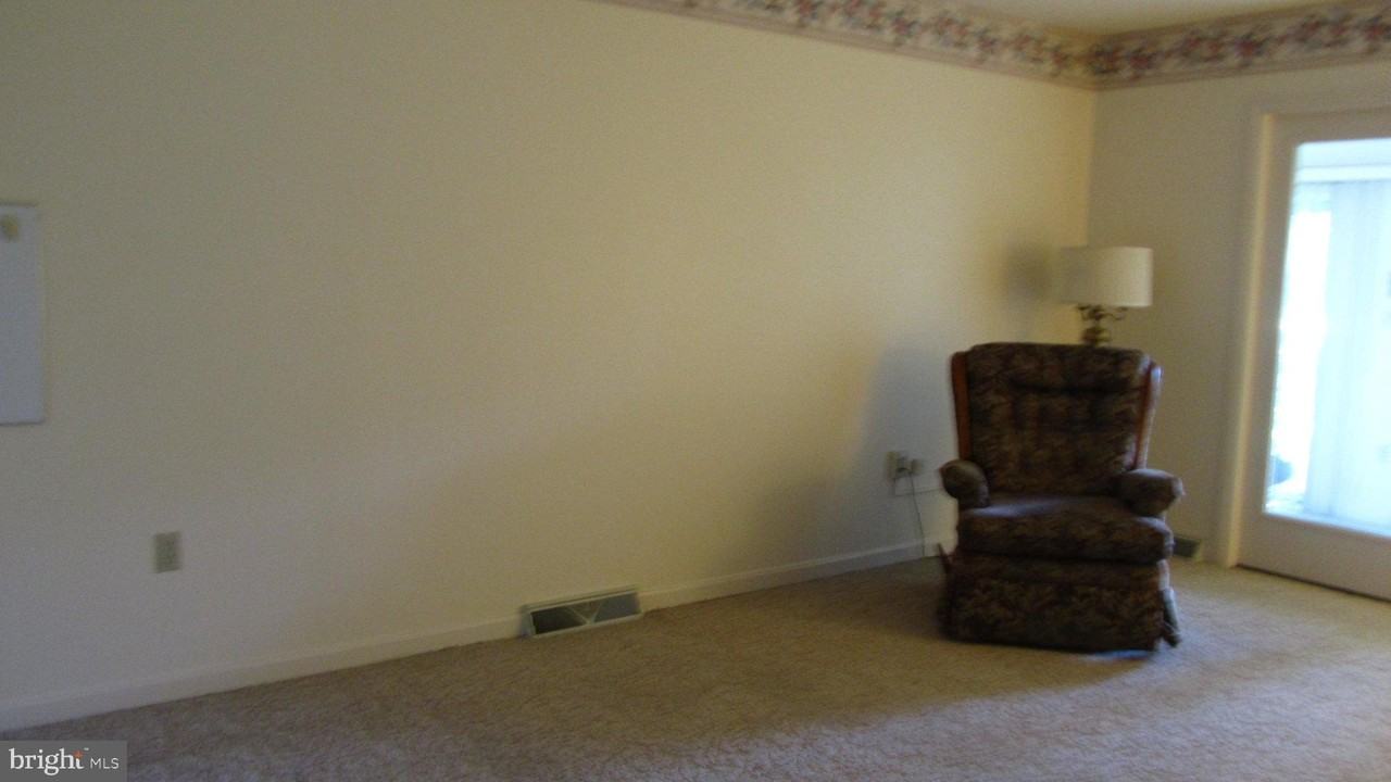 58 Ashlea Vlg - Photo 3 of 19