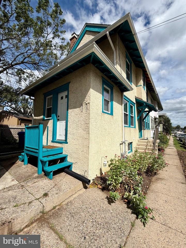 152 S Keswick Ave - Photo 2 of 24