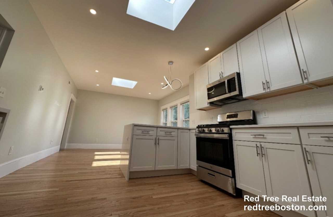 57 Undine Rd - Photo 4 of 6