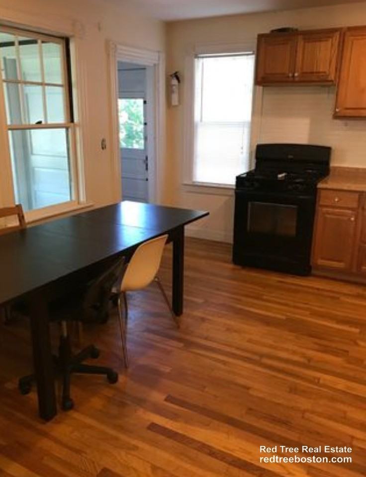 120 Lake St - Photo 3 of 6