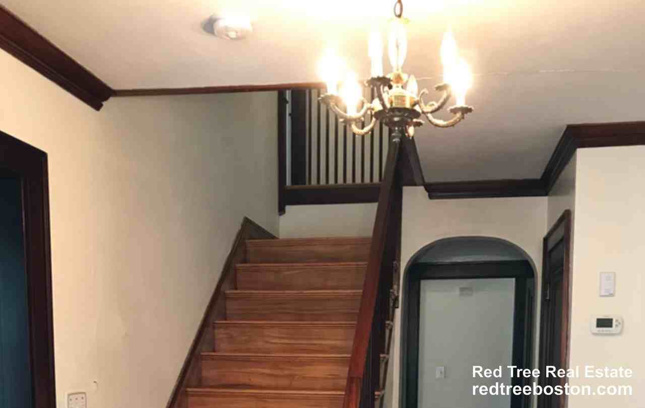 120 Lake St - Photo 5 of 6