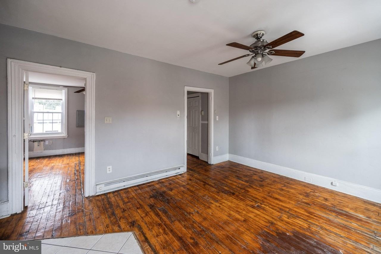 1919 Spring Garden St #3F - Photo 4 of 10