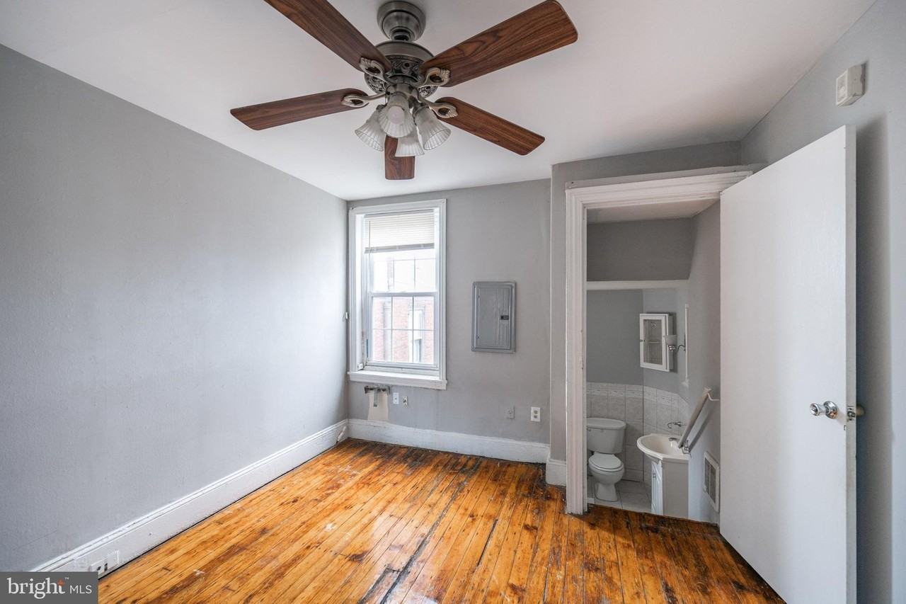 1919 Spring Garden St #3F - Photo 6 of 10