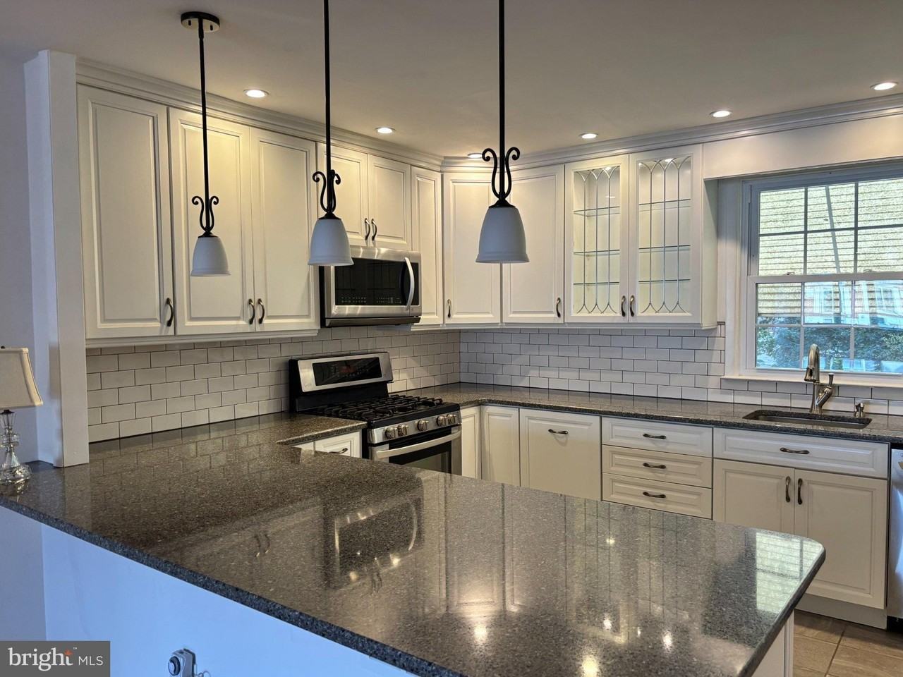 3250 Morrell Ave - Photo 2 of 24