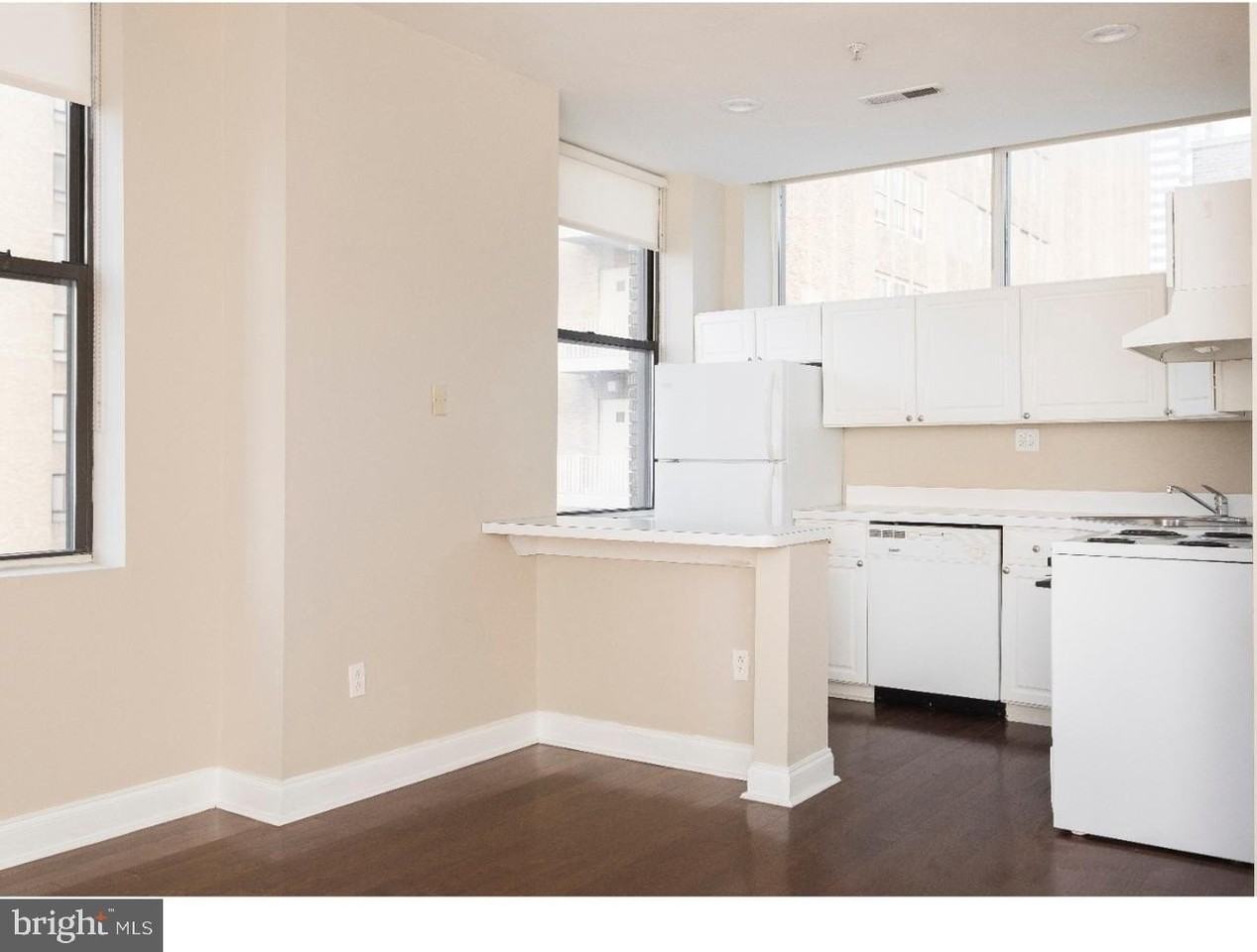 2205 S 16th St #502 - Photo 6 of 25