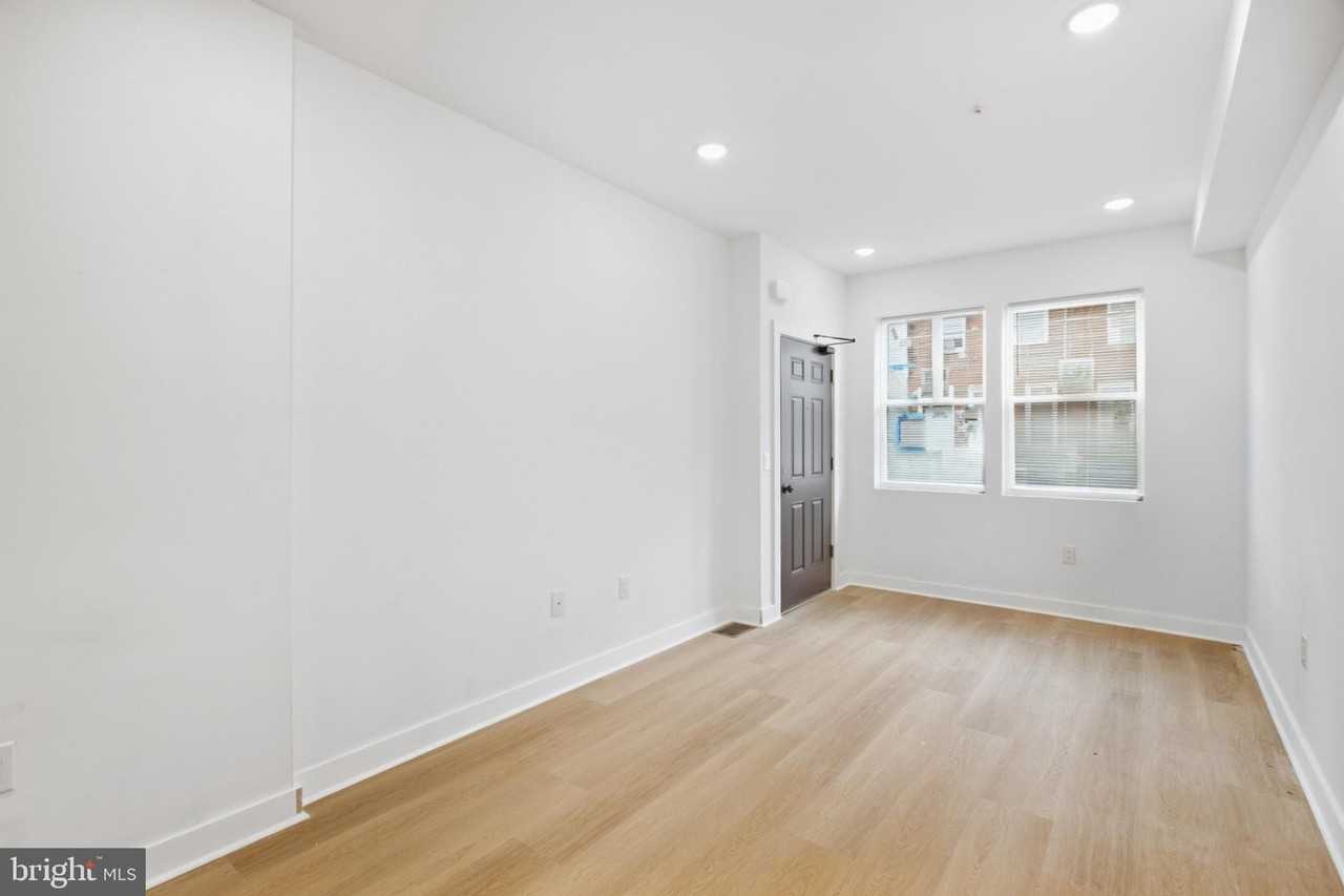 2506 N 12th St #1 - Photo 4 of 17
