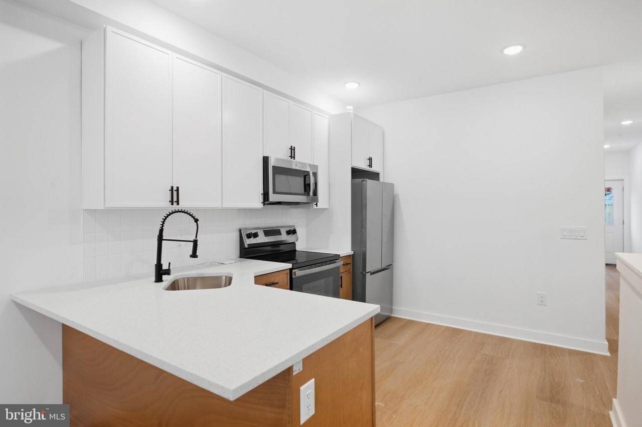 2506 N 12th St #1 - Photo 5 of 17