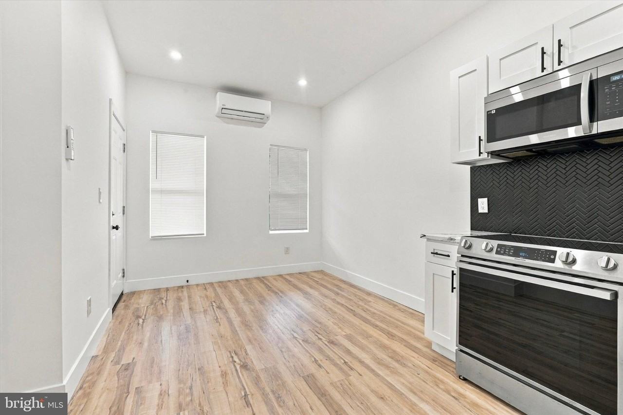 4535 N Gratz St #1 - Photo 3 of 18