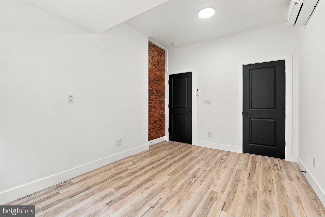 4535 N Gratz St #1 - Photo 7 of 18