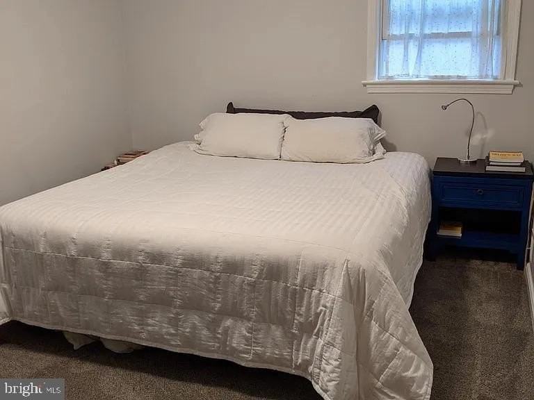 711 N Kensington St - Photo 7 of 11