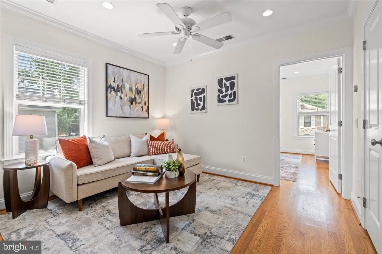 409 E Raymond Ave #6 - Photo 4 of 19