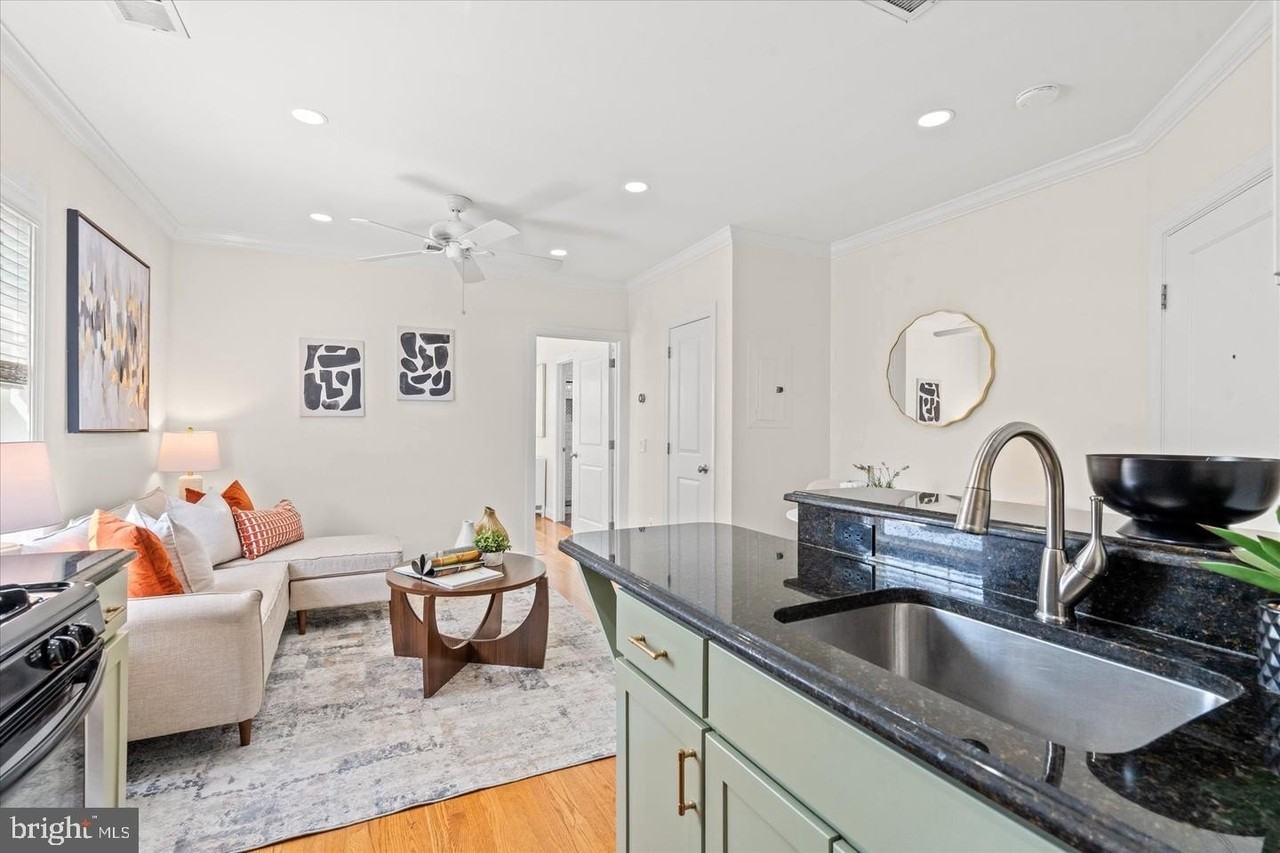 409 E Raymond Ave #6 - Photo 5 of 19