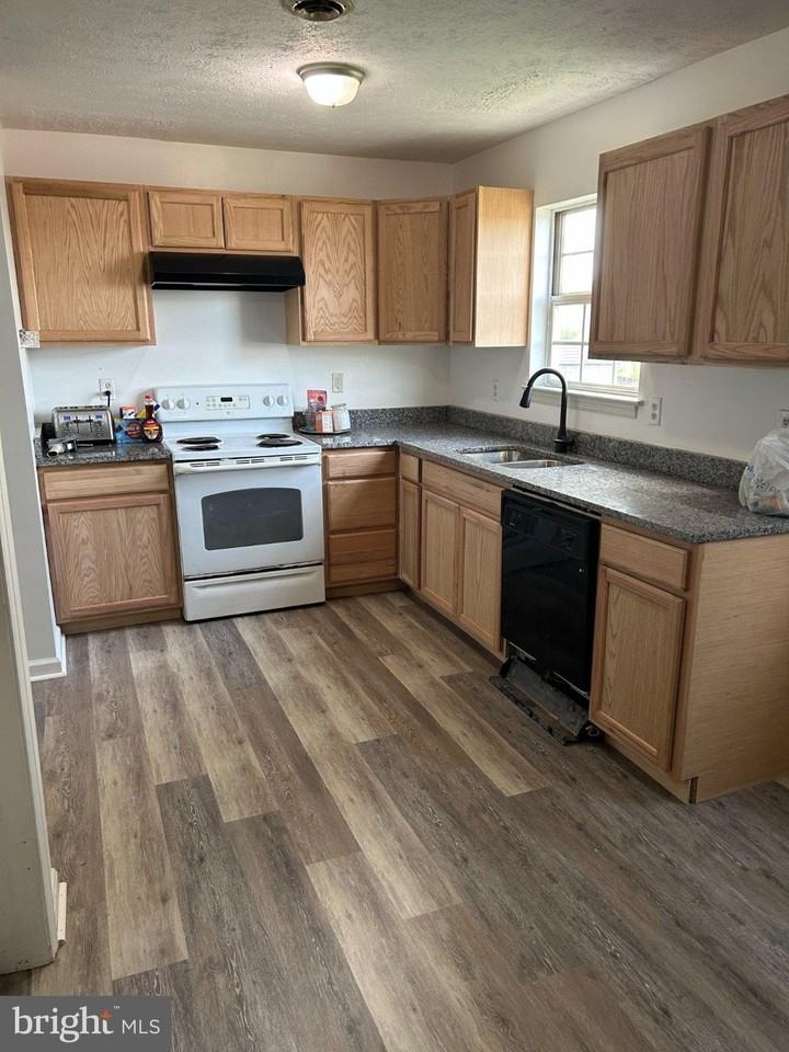 600 Highview Ct - Photo 2 of 9