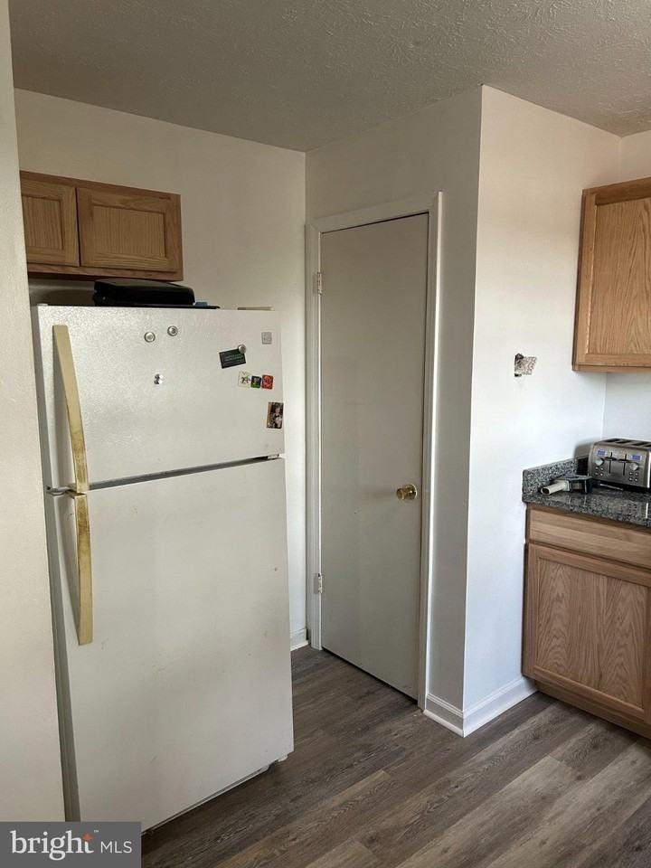 600 Highview Ct - Photo 3 of 9