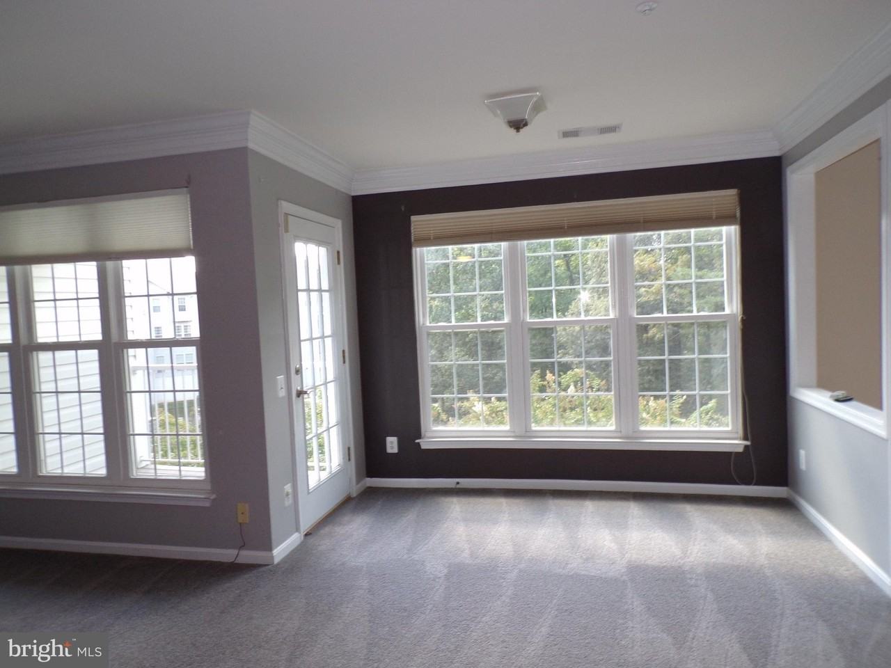 6015 Terrapin Pl #302 - Photo 3 of 14