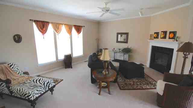 6841 North Bedford Avenue - Photo 2 of 24