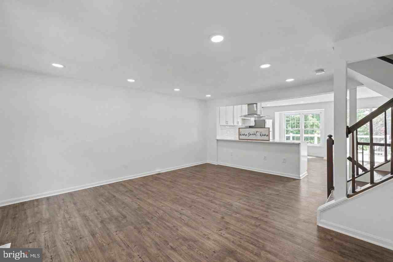 13803 Laura Ratcliff Ct - Photo 3 of 48