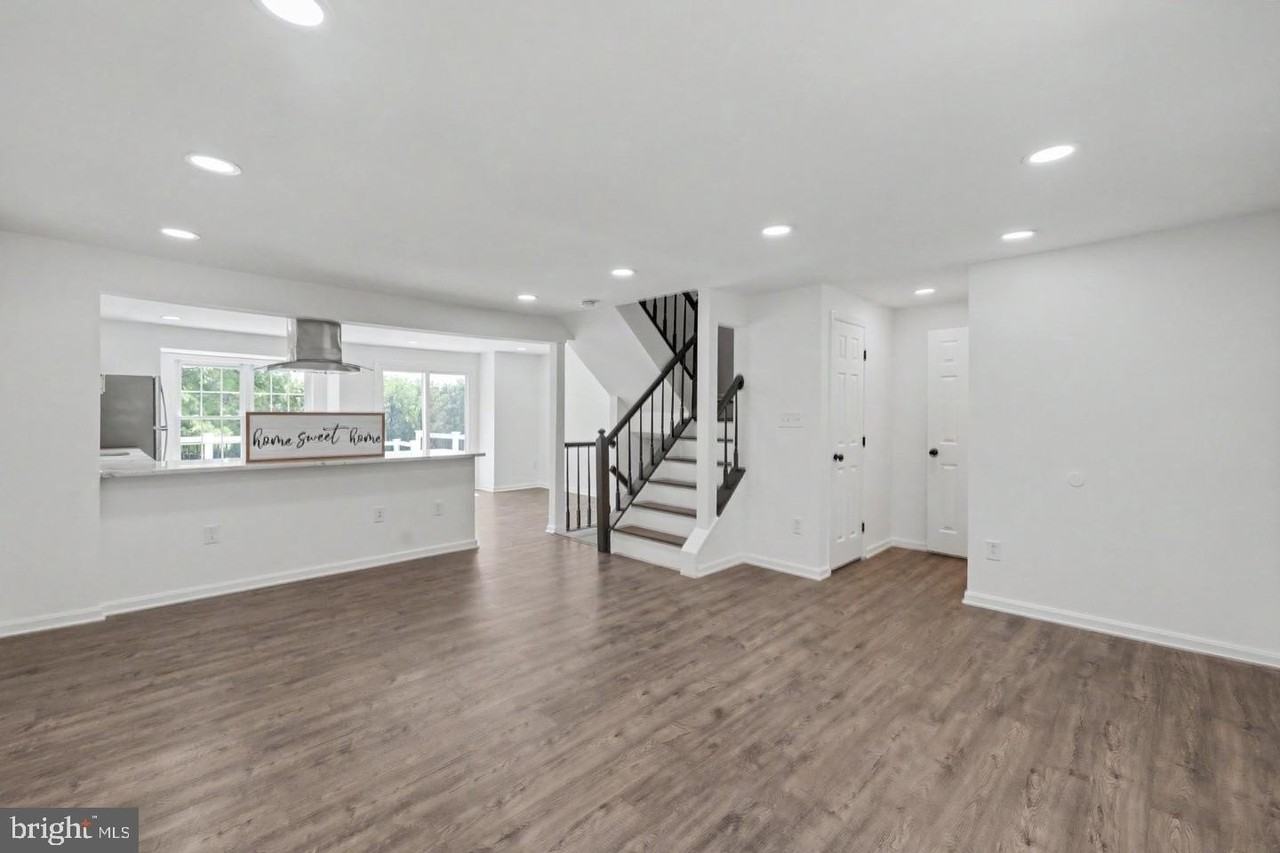 13803 Laura Ratcliff Ct - Photo 4 of 48