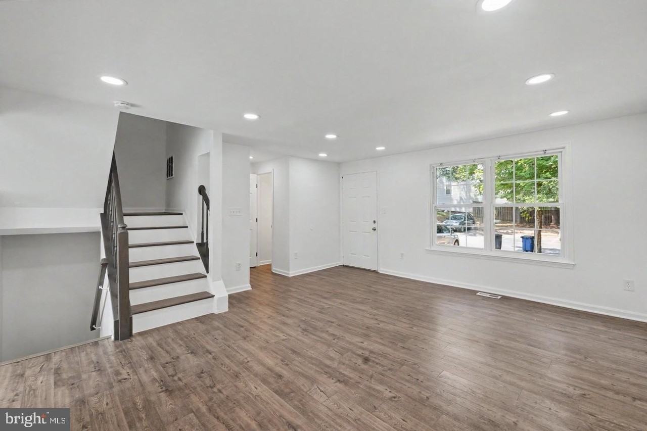 13803 Laura Ratcliff Ct - Photo 5 of 48