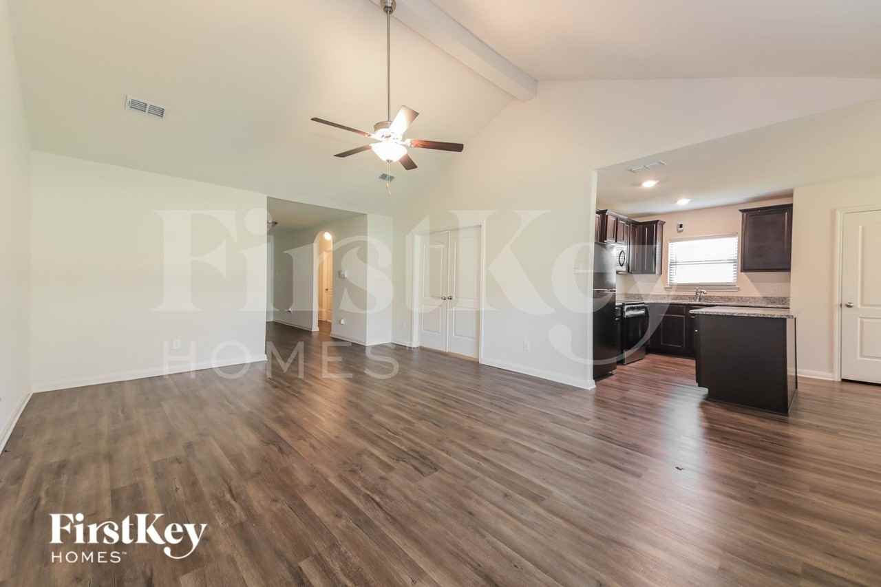 14235 Chaps Dr - Photo 2 of 19